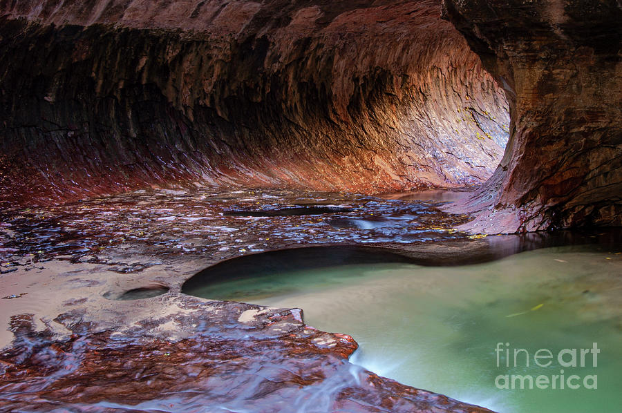 Zion National Park Photograph - Hole in the Wall by Bob Phillips