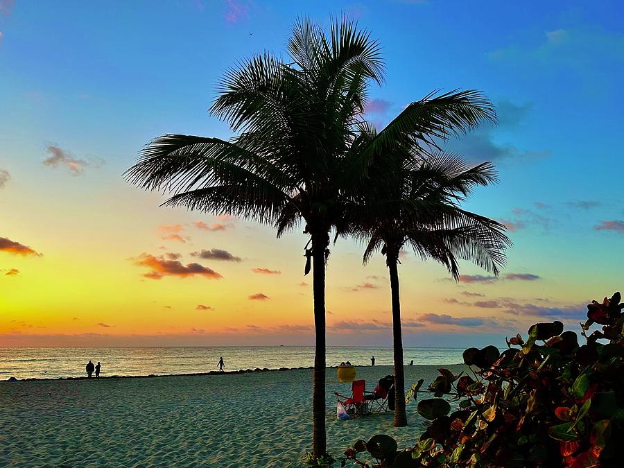 Hollywood Beach Sunrise Wall Decor Print Photograph by Roland Calix ...