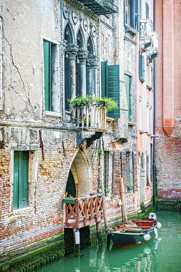 Home In Venice Photograph by Marla Brown