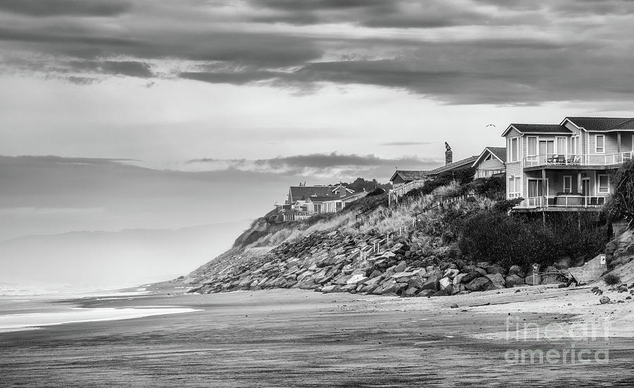 Homes Atop Cliffs At Gleneden BW Photograph by Al Andersen