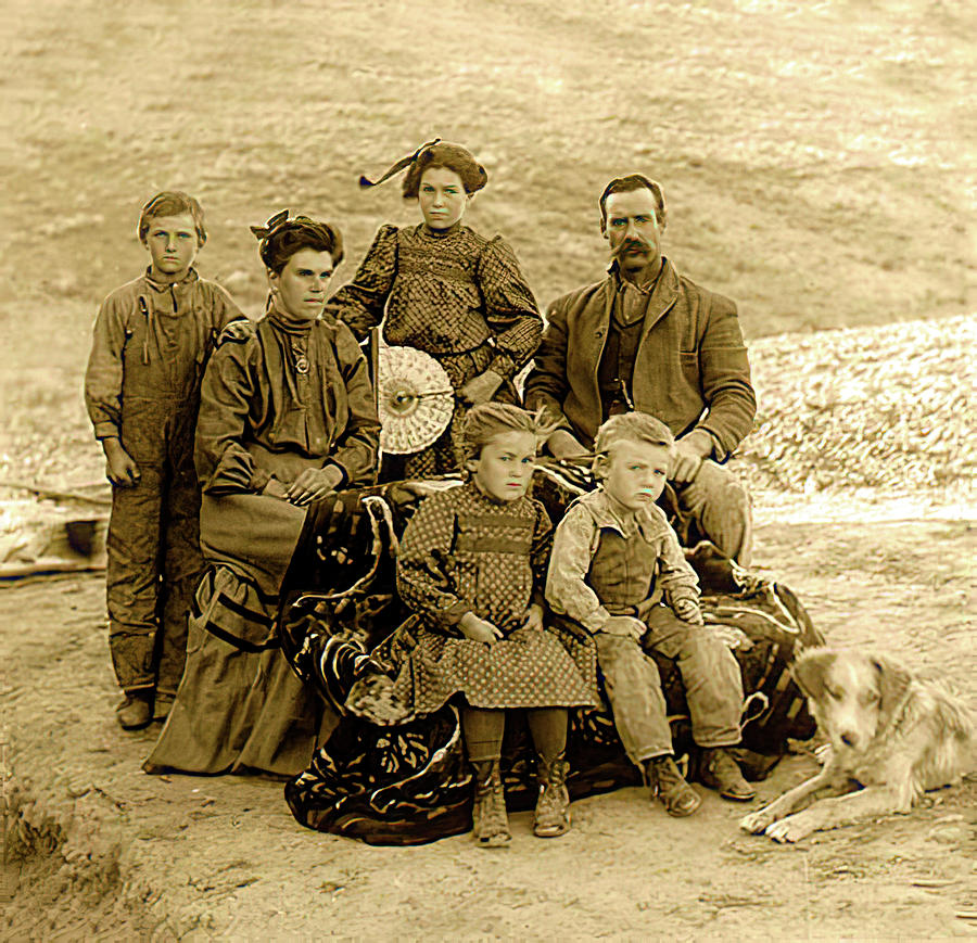 Homesteaders 1905 Photograph by Unknown