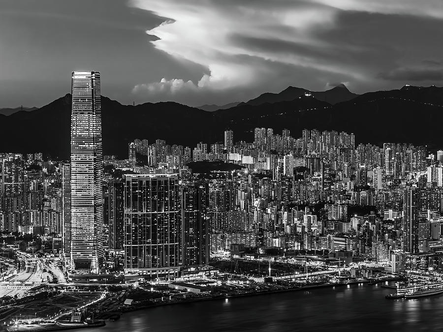 Hong Kong 38 Photograph by Tom Uhlenberg