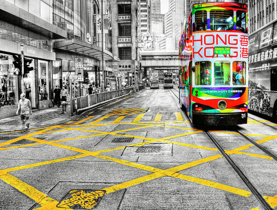 Hong Kong Photograph - Hong Kong Tram by Paul Thompson