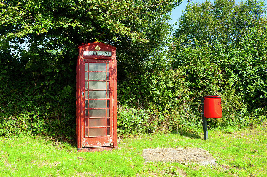 Horndon Red Telephone Box Dartmoor Photograph by Helen Jackson