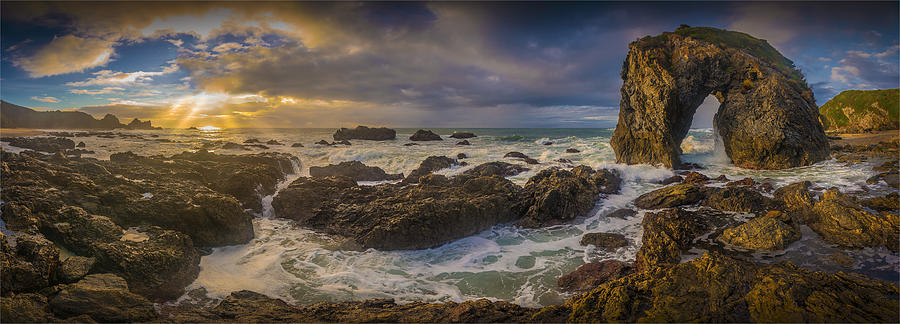 Horse head rock, Bermagui, southern coastline of New South Wales, Australia. Photograph by Southern Lightscapes-Australia