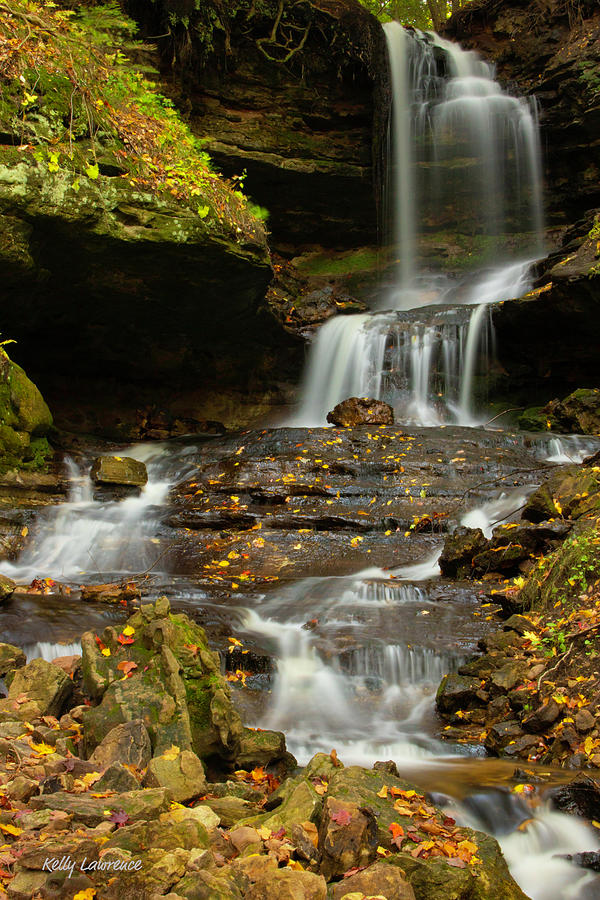 Horseshoe Falls in Autumn Photograph by Kelly Lawrence - Pixels