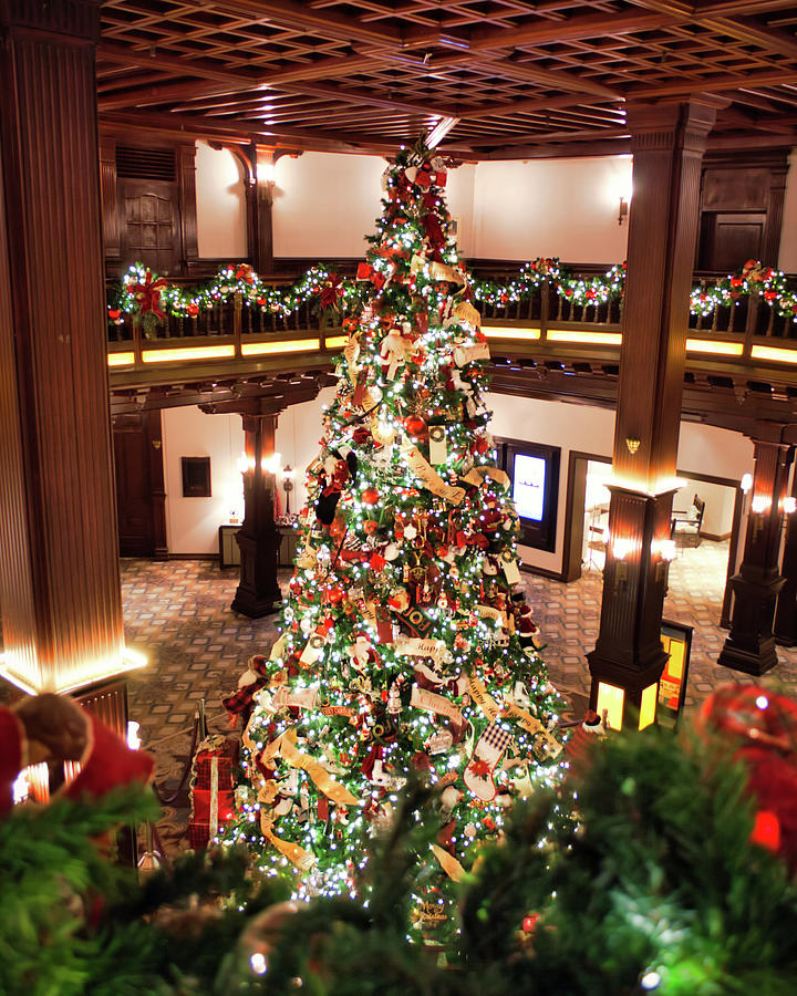 Hotel Dels Christmas Lobby Photograph