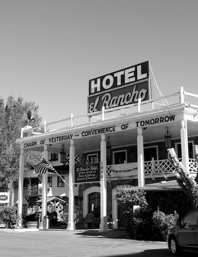 Hotel El Rancho Gallup New Mexico BW Photograph by Bob Pardue