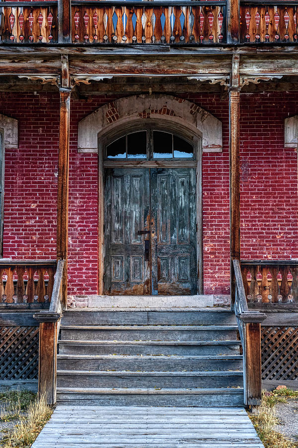 Hotel Mead Doorway Photograph by Paul Freidlund