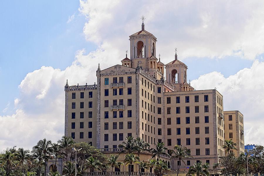Hotel Nacional de Cuba Photograph by Paul Rebmann