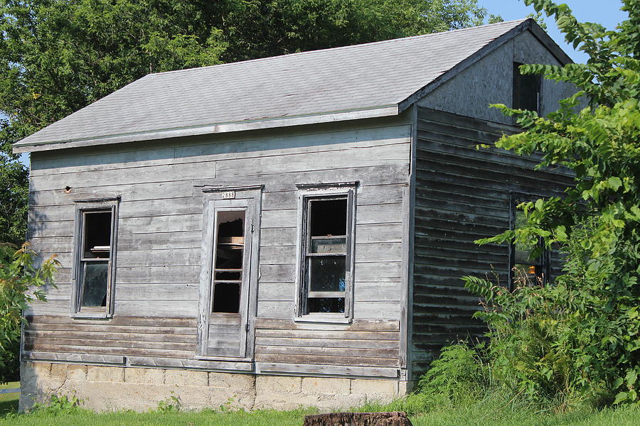 Old House Photograph - House, New Diggings, Wisconsin by Callen Harty Old House Photograph - House, New Diggings, Wisconsin by Callen Harty