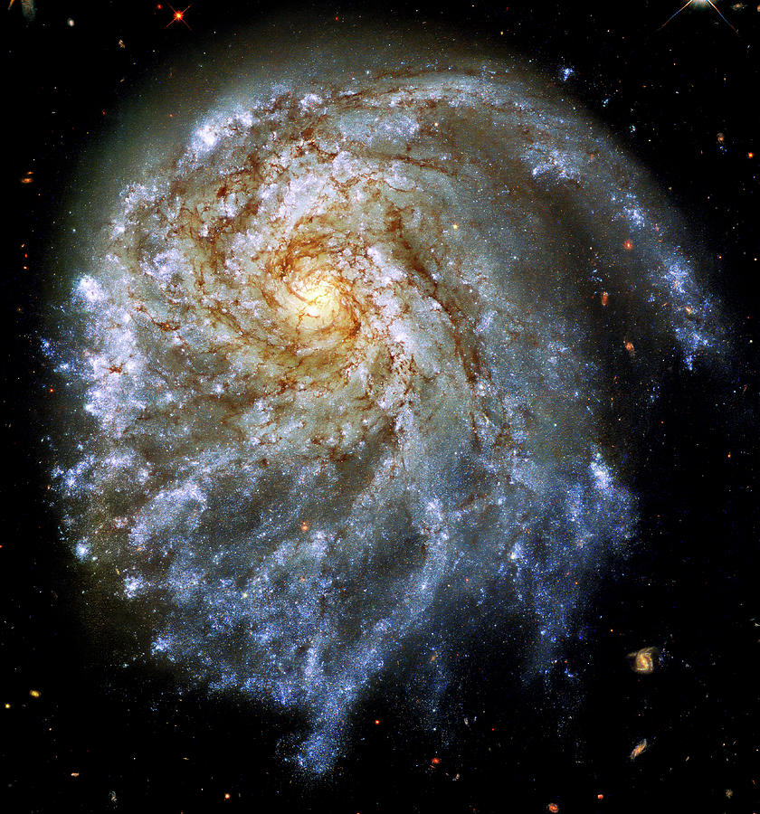 Hubble Captures Ngc 2276 Photograph