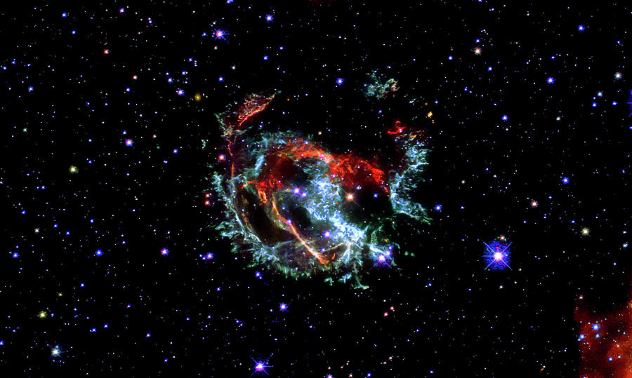 Hubble Pinpoints Supernova Blast Photograph