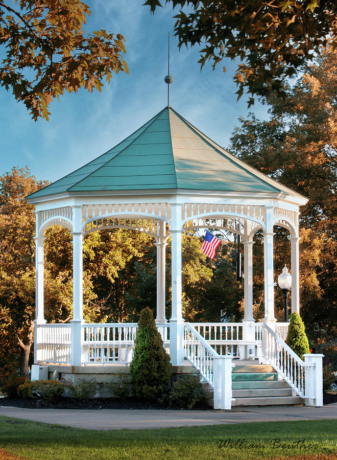 Hudson Gazebo Photograph by William Beuther