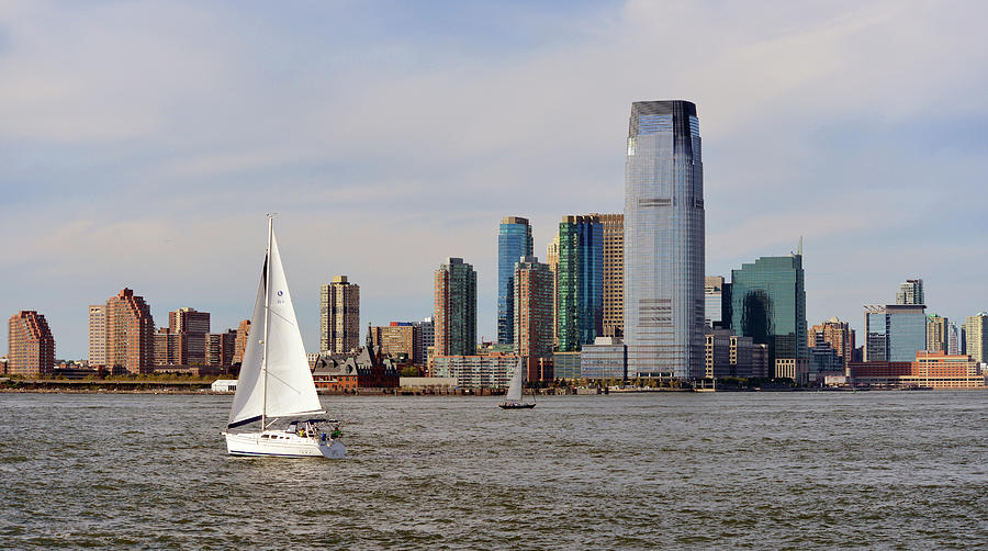 Hudson River scenery  Photograph by Yue Wang