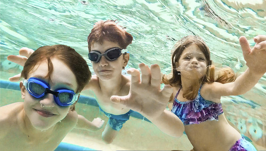 Huff Kids Underwater Photograph by Michael Scott