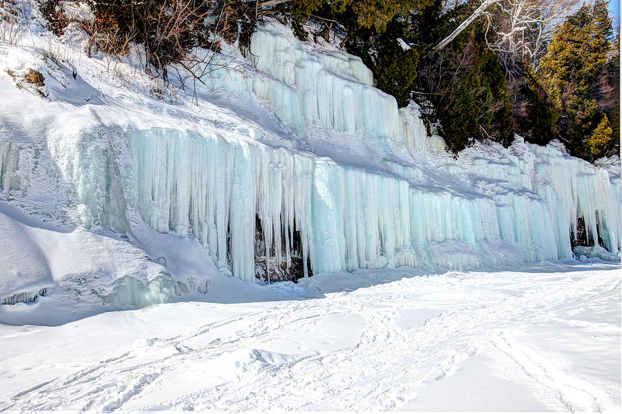 Ice formations near Munising, MI 22 Photograph by Al Keuning | Fine Art ...