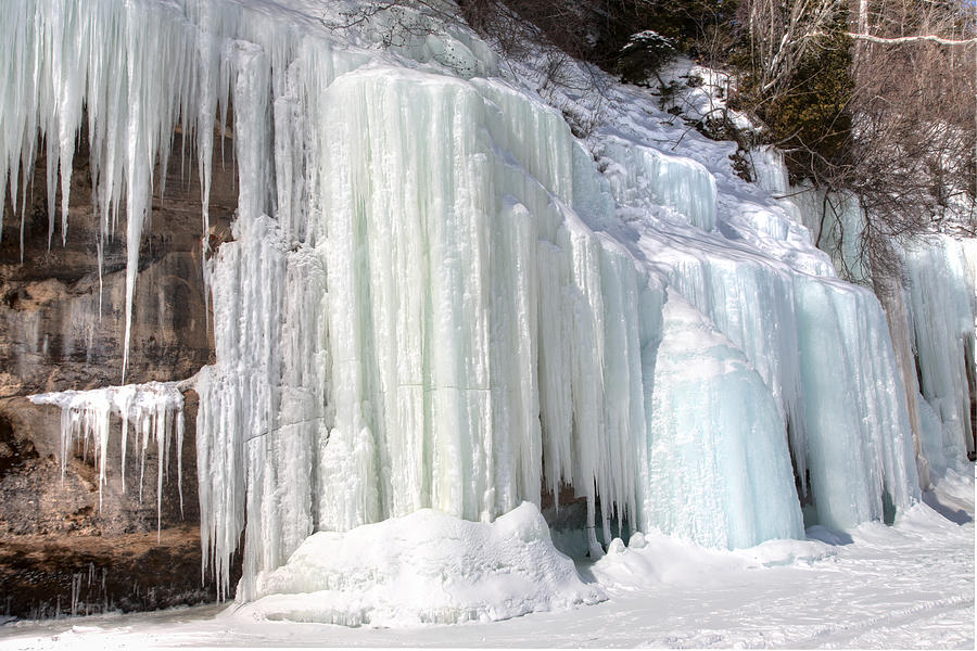 Ice ormations near Munising, MI. 12 Photograph by Al Keuning - Pixels