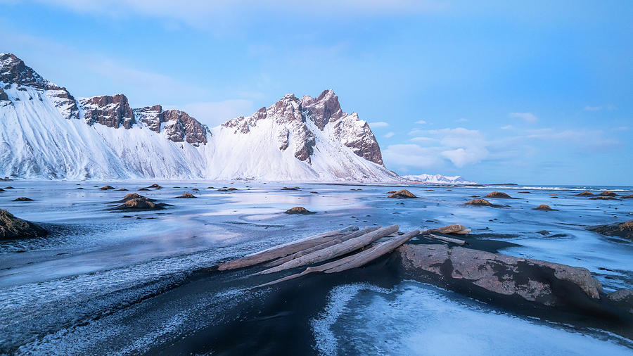 Iceland The Majestic Vestrahorn Photograph by William Kennedy