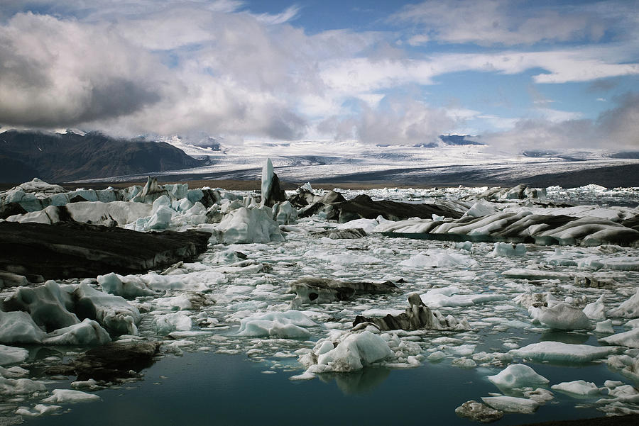 Nature Photograph - Icelandic Icebergs by Tanya Doan