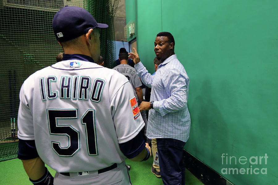 Ichiro Suzuki Photograph by Alex Trautwig Ichiro Suzuki Photograph by Alex Trautwig