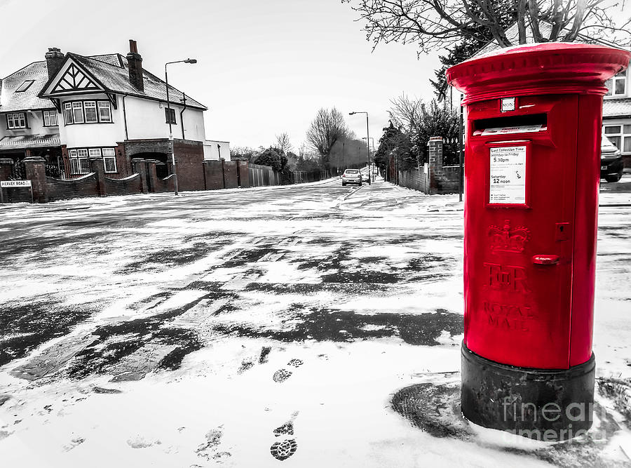 Iconic British Post Box In The Snow Photograph By Joe Mourino Pixels