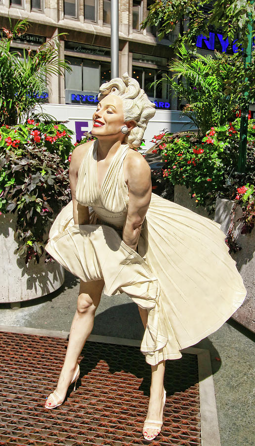 Marilyn Monroe Photograph - Iconic Marilyn by Allen Beatty