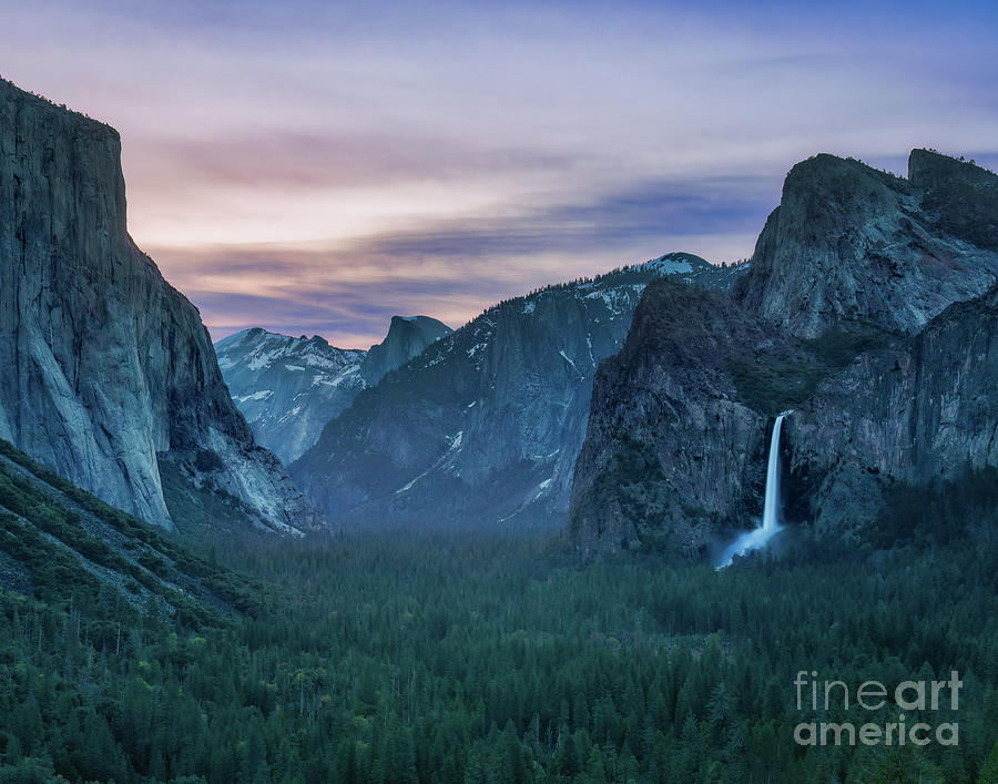 Iconic Yosemite Tunnel View site at sunrise Photograph by Izet Kapetanovic