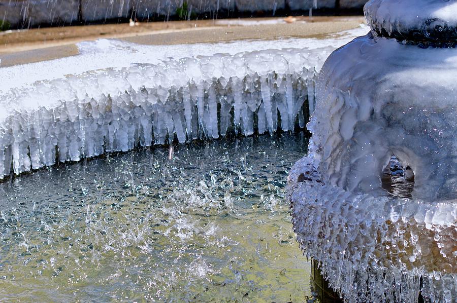 Icy Fountain in Richmond Virginia  Photograph by Warren Thompson
