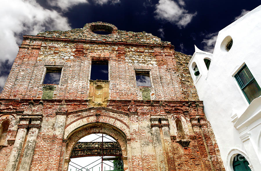 Iglesia Santo Domingo in Panama City Photograph by John Rizzuto