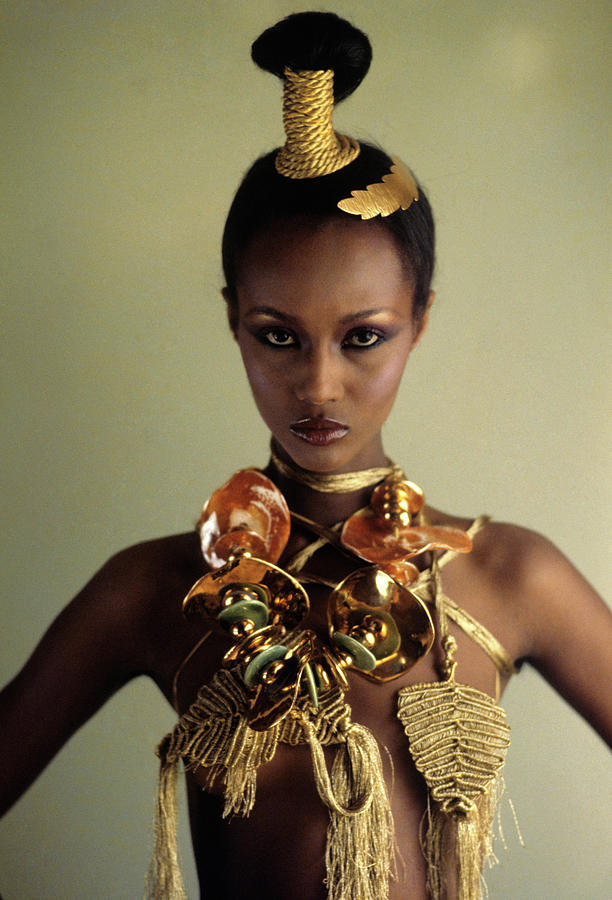 Iman In Mary McFadden Gold Jewelry Photograph by Ishimuro