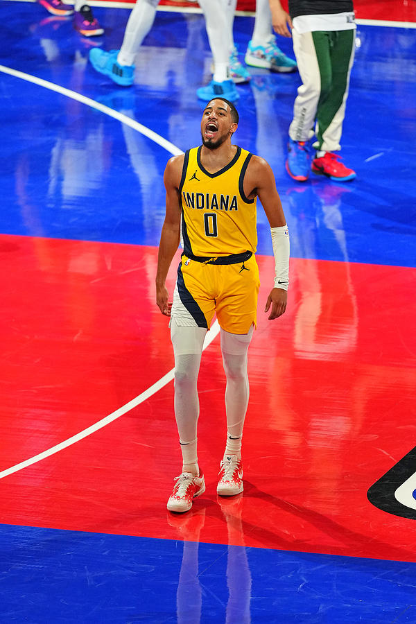 In-Season Tournament - Indiana Pacers v Milwaukee Bucks Photograph by Jeff Bottari