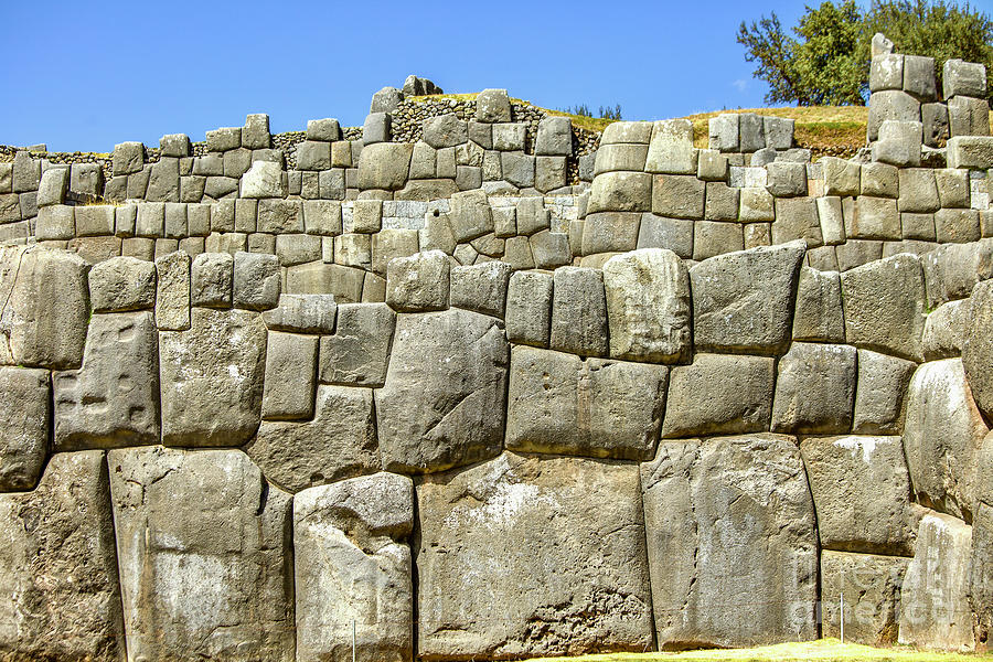 Decorations Inside House On The Inca