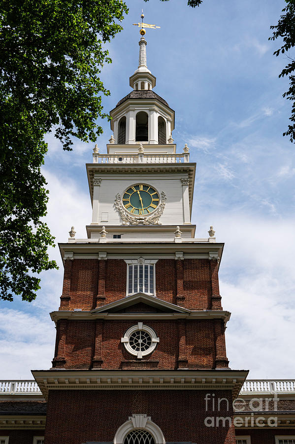 Independence Hall Clock Tower Photograph by Bob Phillips - Fine Art America