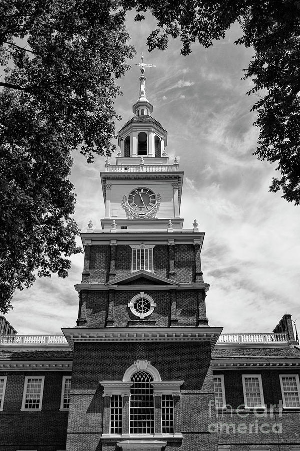 Independence Hall Tower 2 Photograph by Bob Phillips