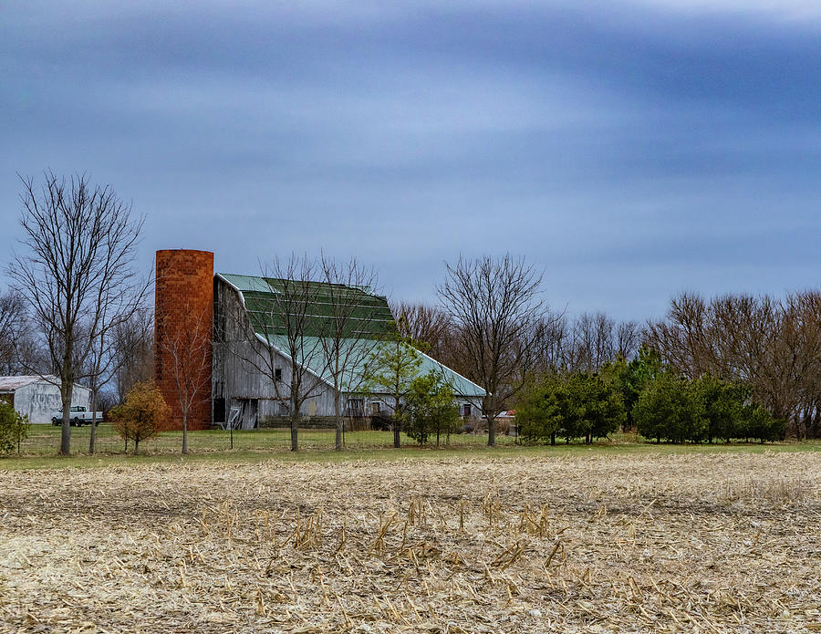 Landscape Photograph - Indiana Barn #102 by Scott Smith Landscape Photograph - Indiana Barn #102 by Scott Smith