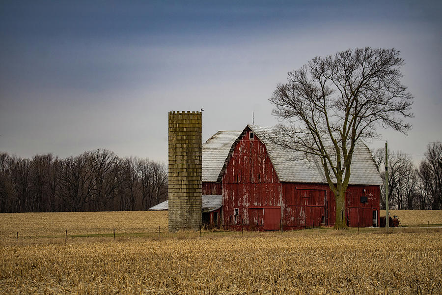 Landscape Photograph - Indiana Barn #196 by Scott Smith