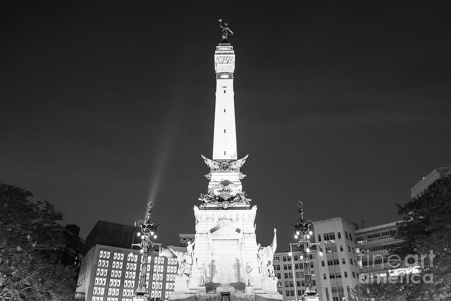 Indianapolis Soldiers and Sailors Monument at Night Black and Wh Photograph by Paul Velgos