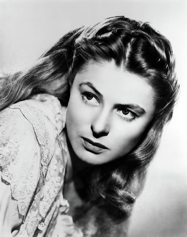 INGRID BERGMAN in UNDER CAPRICORN -1949-, directed by ALFRED HITCHCOCK. Photograph by Album