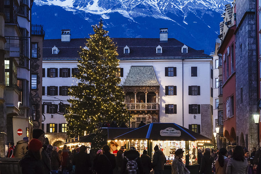 Innsbruck at Christmas, the Goldenes Dachl (Golden Roof) - Austria Photograph by Orietta Gaspari