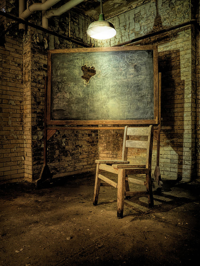Interrogation Chair - Pennhurst Photograph by Kristia Adams