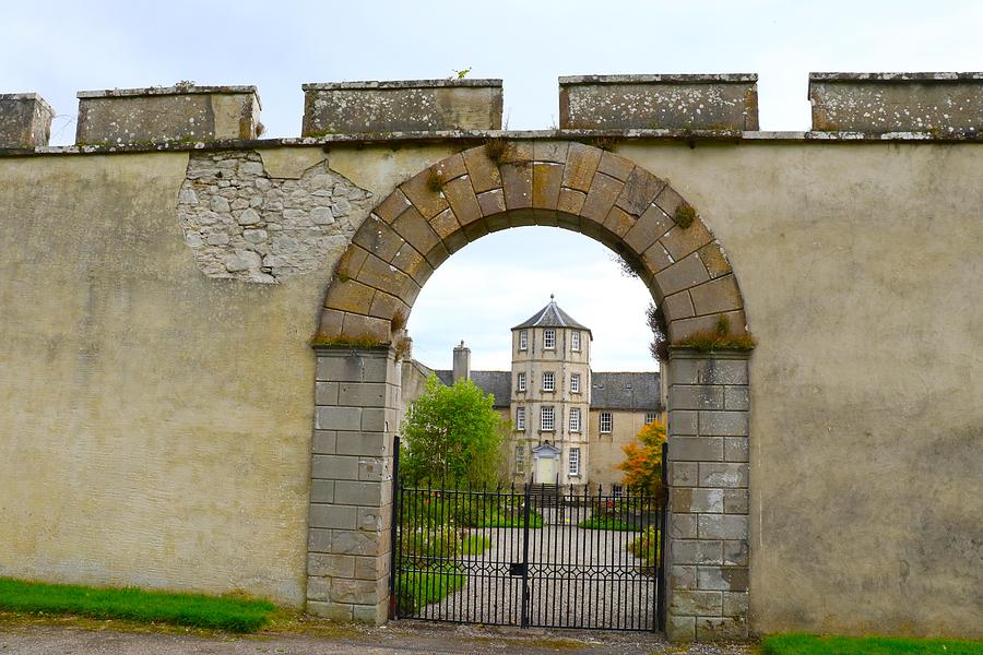 Foulis Castle Munro Clan History Photograph by Sandra Kent - Fine Art ...