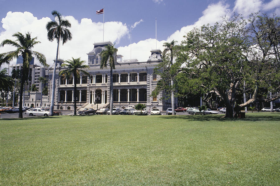 Iolani Palace, Honolulu, Hawaii, USA Photograph by Kevin Forest
