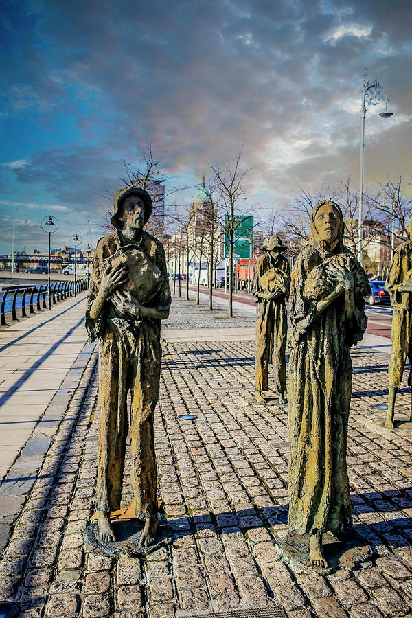 Irish Famine Sculptures Dublin Photograph by Chris Smith