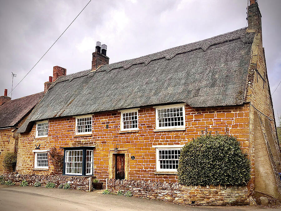 Ironstone Thatched House Photograph by Gordon James