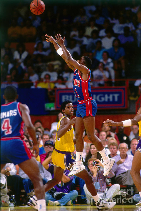 Isiah Thomas Photograph by Andrew D. Bernstein