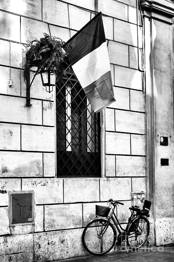 Italiano in Roma Photograph by John Rizzuto