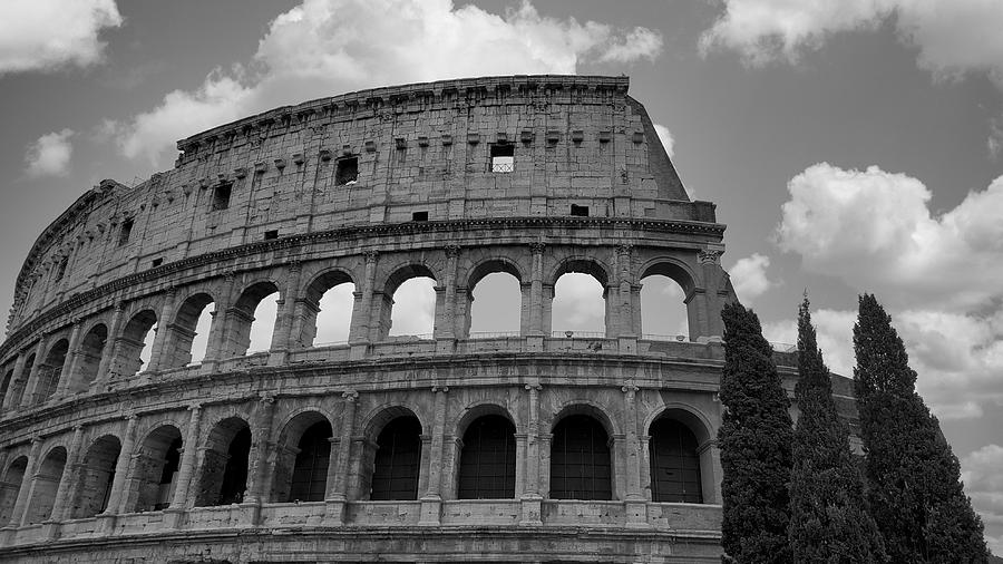 Italy Colosseum BW Photograph by William Kennedy