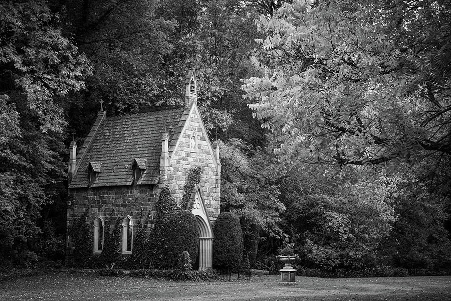 Ivy Covered St Catherines At Bell Gable - Black and White Photograph by Gregory Ballos