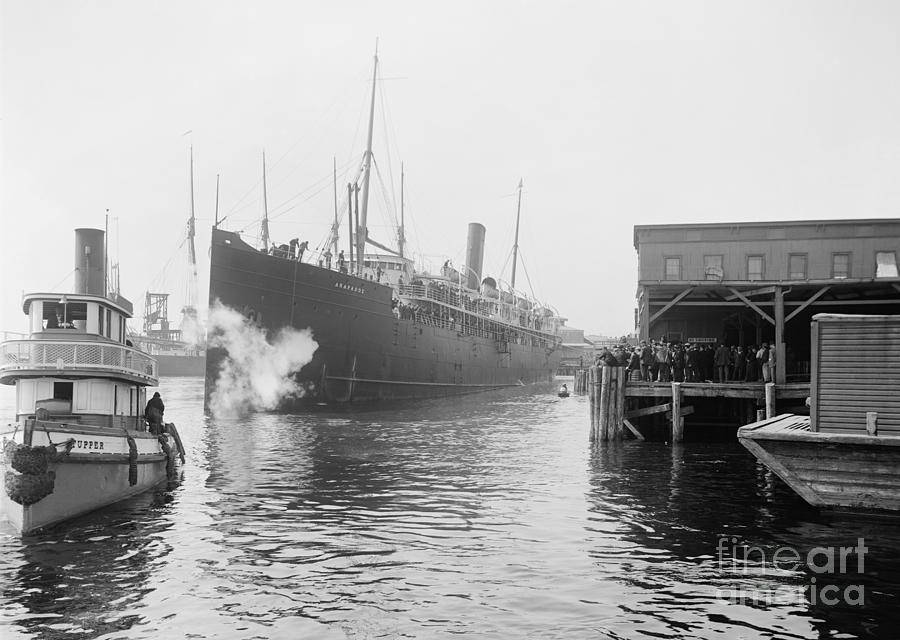 Jacksonville Steamer, c1915 Photograph by Granger